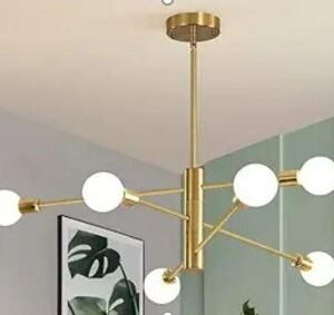 LUMINÁRIA DE TETO DECORATIVA, METÁLICO, COM HASTES EM DESIGN MODERNO, ACABAMENTO EM PINTURA DOURADA