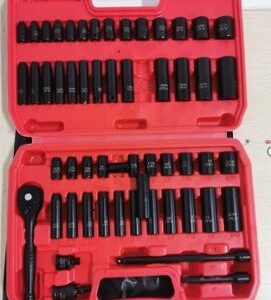 JOGO DE SOQUETES MANUAIS EM AÇO CONTENDO 36 PECAS ACONDICIONADO EM MALETA DE PLASTICO