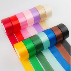 FITA EM TECIDO DE FIBRAS SINTETICAS DE POLIESTER, EM ROLO, PARA USO DECORATIVO E ARTESANAL, CORES SORTIDAS