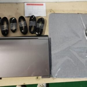 TELA TRIPLA DE LCD PARA NOTEBOOK E TABLET DE 15", RESOLUÇÃO DE 1920X1080 PIXELS COM CASE EM TECIDO PARA ARMAZENAMENTO