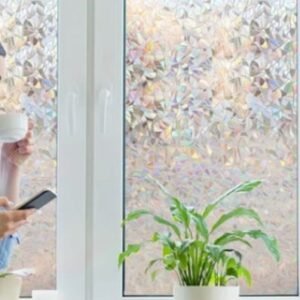 PELICULA DECORATIVA PARA VIDRO EM PVC COM FIXAÇÃO ESTÁTICA SEM ADESIVO