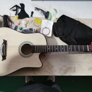 VIOLAO ACUSTICO DE MADEIRA, COM ENCORDOAMENTO METALICO, MODELO PARA DESTROS, ACABAMENTO EM VERNIZ BRILHANTE. ACONDICIONADOS EM EMBALAGEM DE PAPELAO