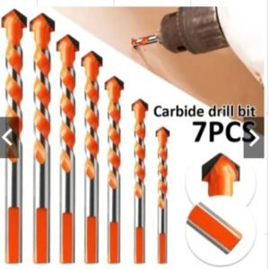 KIT DE BROCAS PARA PERFURACAO, COMPOSTO POR MULTIPLAS UNIDADES EM DIFERENTES DIAMETROS, FABRICADAS EM LIGA METALICA COM PONTA DE CARBONETO. INDICADAS PARA PERFURACAO DE SUPERFICIES COMO CERAMICA, CONCRETO, ALVENARIA, TIJOLO, VIDRO, PLASTICO E MADEIRA. PROJETO COM HASTE CILINDRICA OU TRIANGULAR PARA FIXACAO EM FURADEIRA ELETRICA PADRAO. PRODUTO DE USO MANUAL, NAO ELETRICO, DESTINADO A APLICACOES DOMESTICAS E PROFISSIONAIS LEVES.