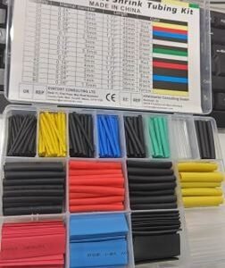KIT DE TERMINAIS ELETRICOS PRE ISOLADOS TIPO ILHOS, CONFECCIONADOS EM COBRE ESTANHADO COM CAPA ISOLANTE EM PLASTICO, ACONDICIONADO EM ESTOJO ORGANIZADOR PLASTICO COM MULTIPLOS COMPARTIMENTOS, KIT COM 580 PECAS DE TAMANHOS VARIADOS